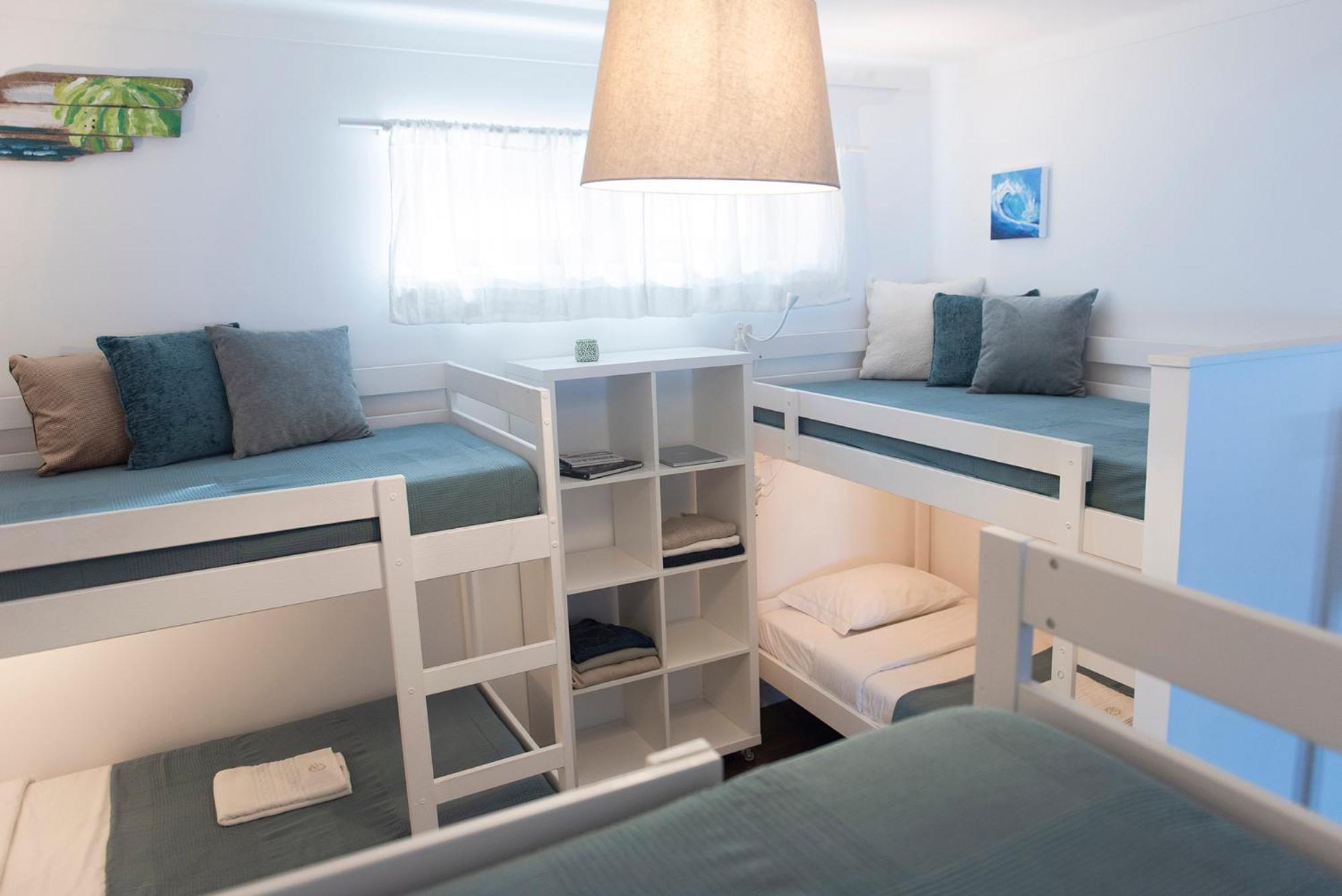 Laneez Ericeira Surf House Pansiyon Oda fotoğraf