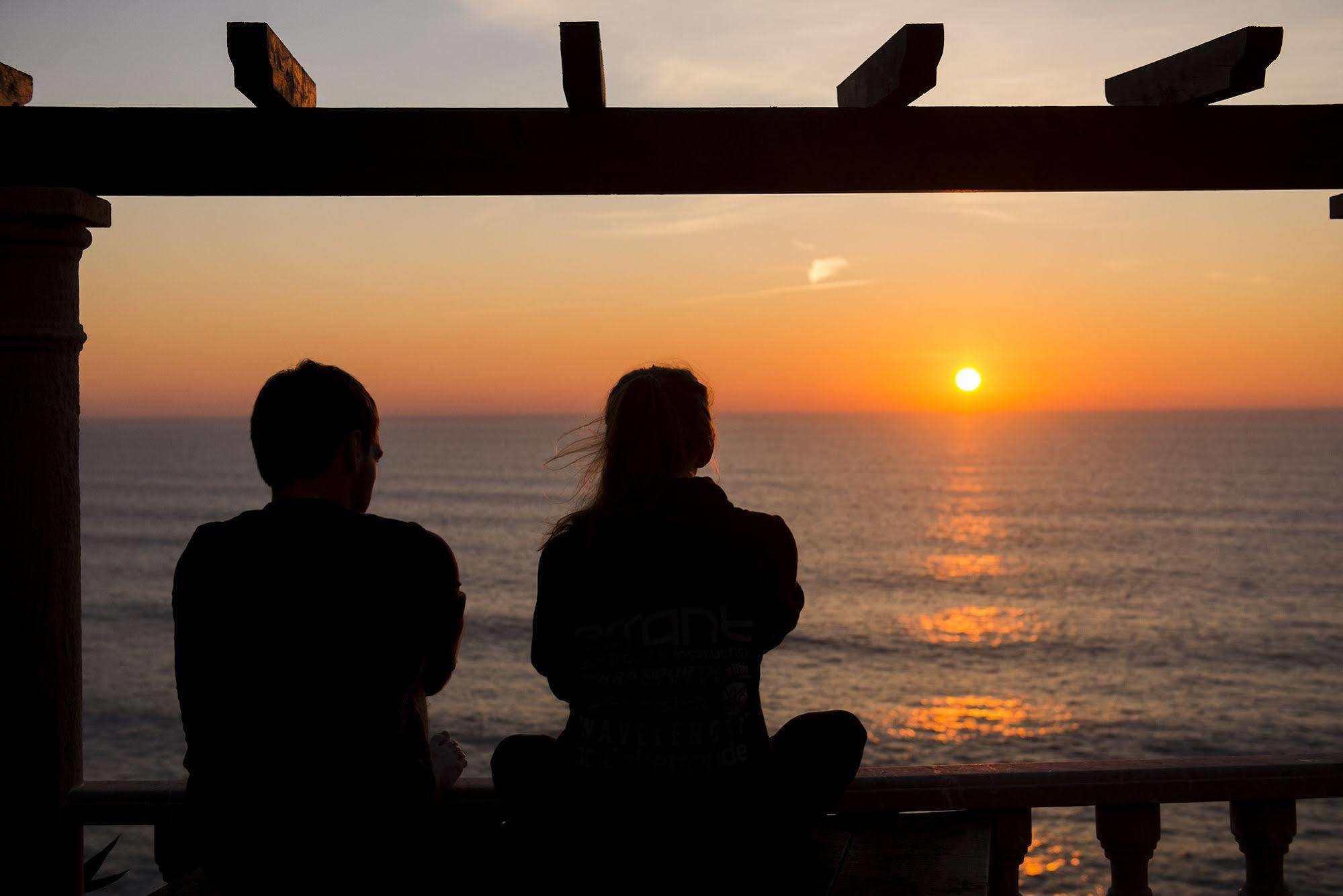 Laneez Ericeira Surf House Pansiyon Dış mekan fotoğraf
