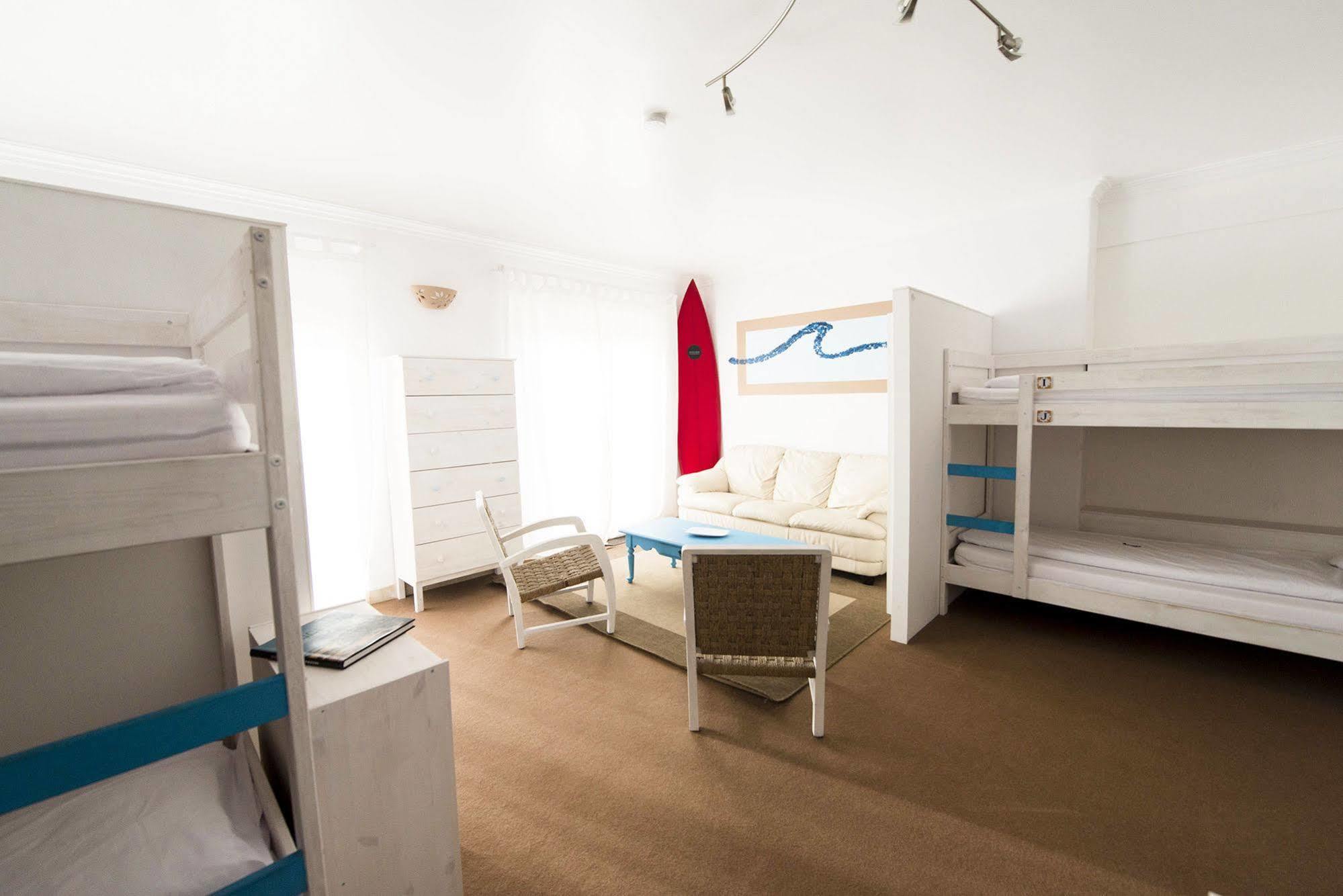 Laneez Ericeira Surf House Pansiyon Dış mekan fotoğraf